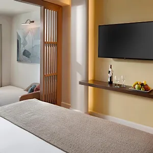 Deluxe Large Sea View