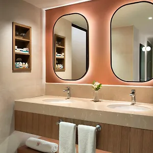 Deluxe Large Side Sea View